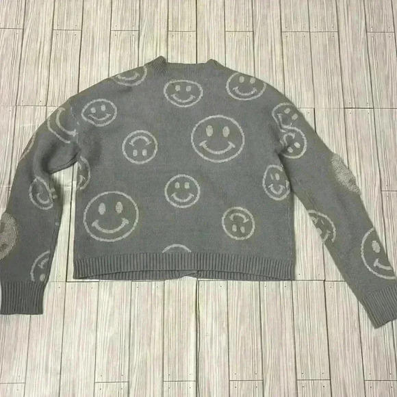 Witty Fox Button up sweater - Picture 3 of 3